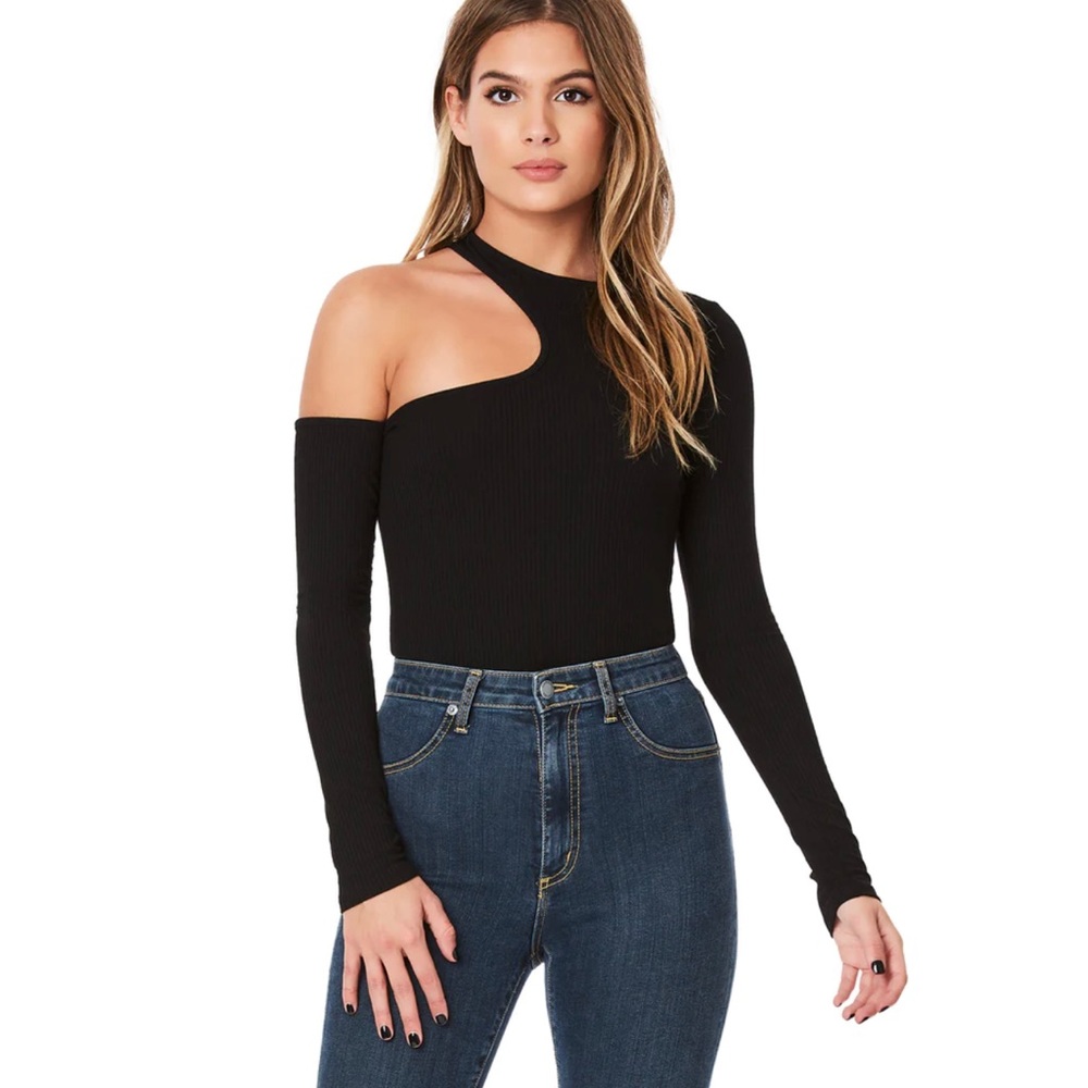 LF Emma&Sam Statement Cutout Top
